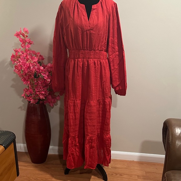 Elegant Red Maxi Dress - Picture 1 of 1